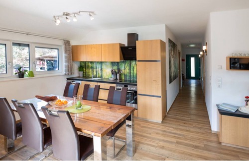 Nordrach Apartment | Modern Ferienwohnung auf dem Bauernhof, 5 Sterne & Voll Ausgestattet