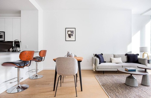 Financial District Apartment | Modern FiDi 1BR w/Gym, Doorman, near World Trade Center, by Blueground