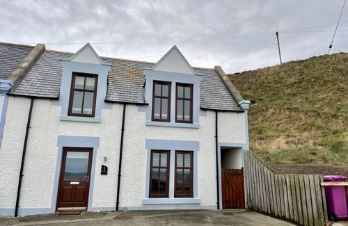 Buckie House | Modern Fisherman's Cottage with Stunning Uninterrupted Views of the Moray Firth