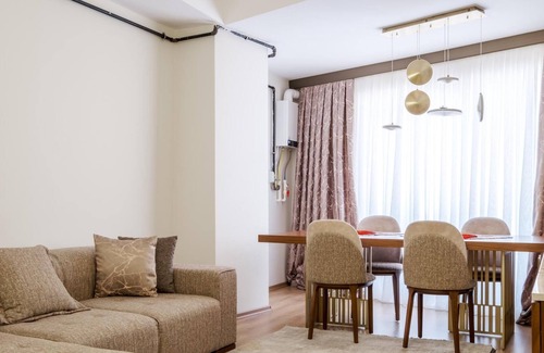 Maltepe Apartment | Modern Flat 5 min to Metro and Maltepe Coast