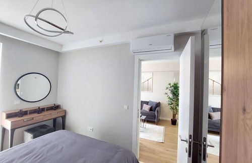 Bahcelievler Apartment | Modern Flat Apt Near City Center