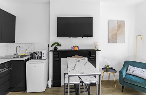 Queen's Park Apartment | Modern Flat in Maida Vale