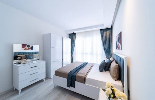 Kargicak Apartment | Modern Flat w Pool Near New Year Market in Alanya