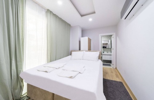 Kaleici Apartment | Modern Flat with Central Location in Antalya