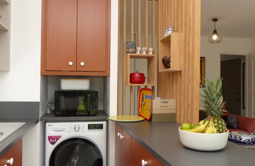 Arradon Apartment | Modern flat with terrace, close to the sea