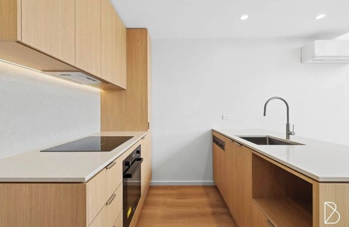 Denman Prospect Apartment | Modern , fresh, and energetic amenity fills the shared space on the Boulevard