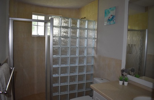 Christie Apartment | Modern fully equipped 2-bed apartment