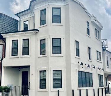 Trenton Apartment | Modern Fully Renovated Suite & Loft in Downtown Trenton
