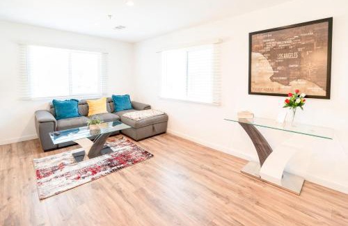 Wilshire Apartment | Modern Furnished 1-Bedroom with Free Parking in Koreatown close to DT LA