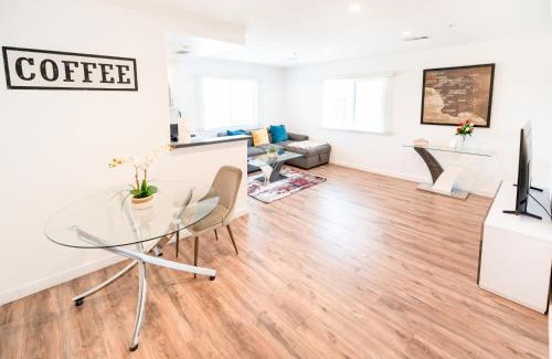 Wilshire Apartment | Modern Furnished 1-Bedroom with Free Parking in Koreatown close to DT LA
