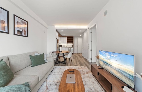 Port Morris Apartment | Modern Furnished 1-bedroom apartment minutes from Manhattan