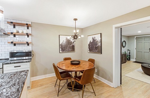 Historic Downtown Savannah Apartment | Modern Garden Apartment with High-end Amenities on Jones by Lucky Savannah