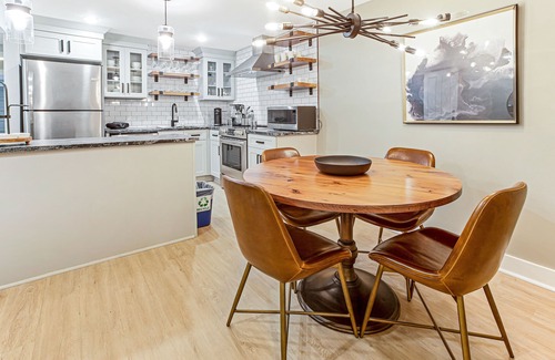 Historic Downtown Savannah Apartment | Modern Garden Apartment with High-end Amenities on Jones by Lucky Savannah