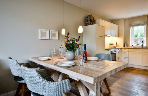 Tinnum House | Modern. Garden. Relaxation.