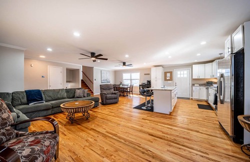 Durham House | Modern Gem*5BR*King beds*near Duke