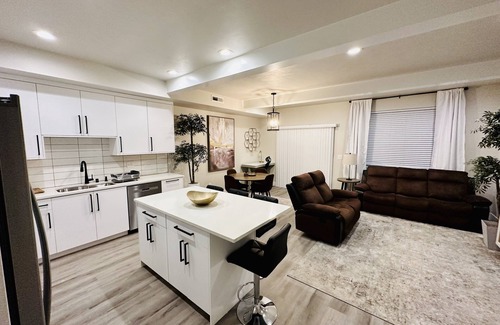 Lincoln Heights House | Modern Getaway located in Central Spokane with great amenities!