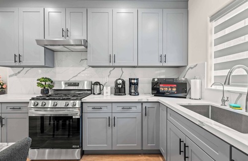 Rosemead House | Modern Getaway Near Pasadena & DTLA