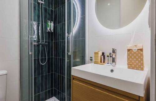 Meudon-la-Foret Apartment | Modern "green Suites" Residence - Meudon/velizy