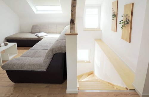 Grebendorf House | Modern guest house "close to the lake" and close to the city