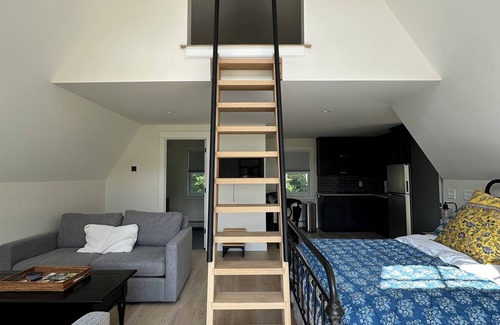 Warren Ski Chalet | Modern guesthouse in Mad River ValleynFernstone