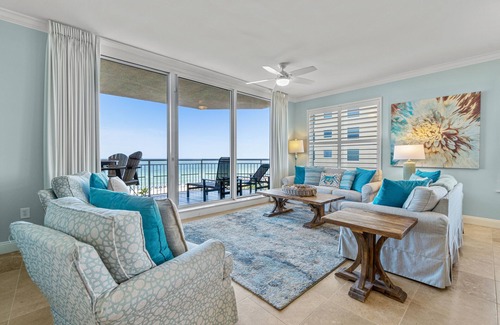 Ono Island Condo | Modern Gulf-front condo with multiple pools & steps to dining
