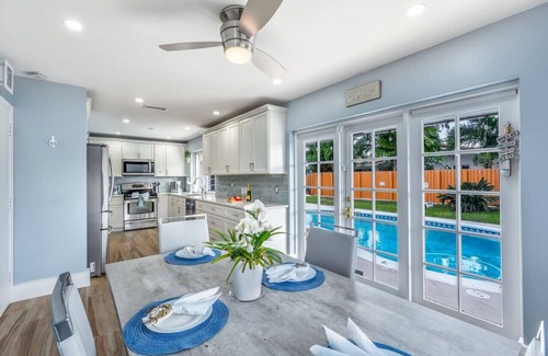 Imperial Point House | Modern Heated Pool Sand Ocean access Firepit BBQ