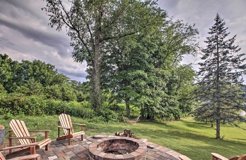Ingles House | Modern Hiwassee Retreat w/ Mtn Views & Dock Access