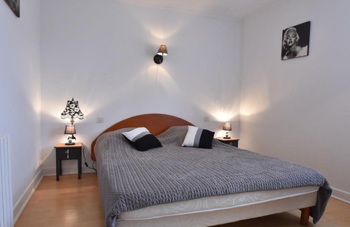 Montcabrier House | Modern holiday home in Besse with private pool