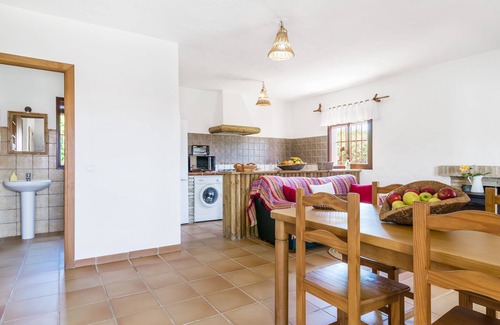 El Palmar House | Modern Holiday Home "El Olivo" with Pool