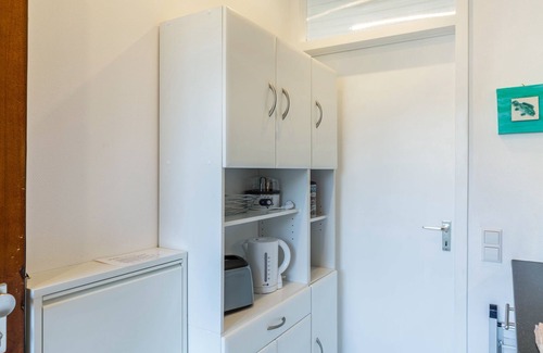 Schoenwald Apartment | Modern Holiday Apartment “Urs” with Mountain View, Balcony, Sauna & Pool