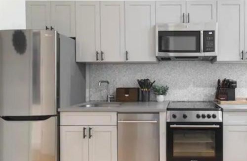 Uptown Apartment | Modern Holiday Apartment with Strategic Location in New York