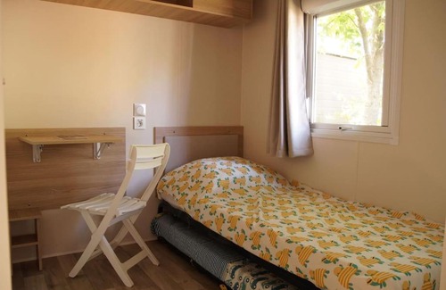 Lauwersoog House | Modern holiday Chalet on lake side holiday park