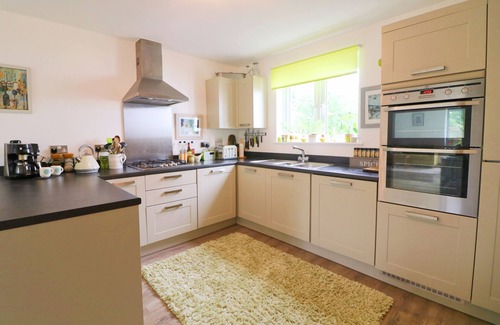 St Merryn House | Modern holiday home in central St Merryn, close to beautiful beaches
