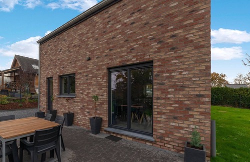 Somme-Leuze House | Modern holiday home in Noiseux with fenced garden