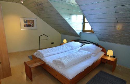 Prunn House | Modern Holiday Home in Prunn near Lake