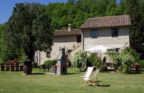 Piegaro House | Modern Holiday Home in Pietrafitta Umbria with Garden