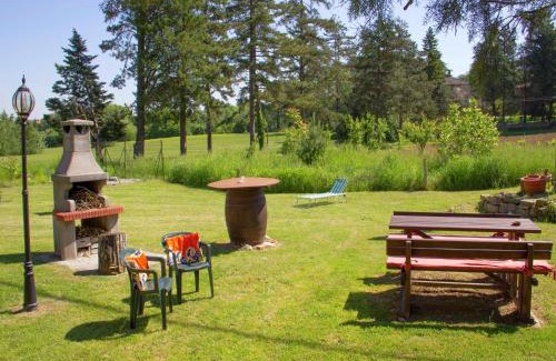 Piegaro House | Modern Holiday Home in Pietrafitta Umbria with Garden