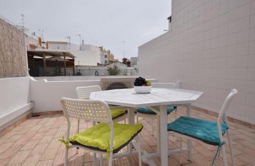 Olhao House | Modern holiday home in Olh o with terrace