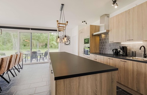 Ronse House | Modern holiday home in Ronse with garden