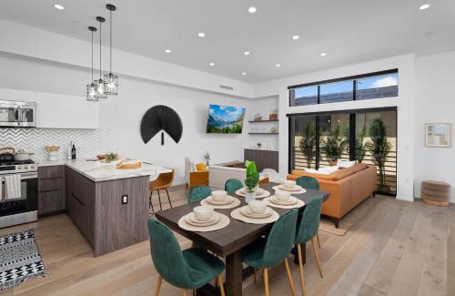 Hollywood House | Modern Hollywood Charm