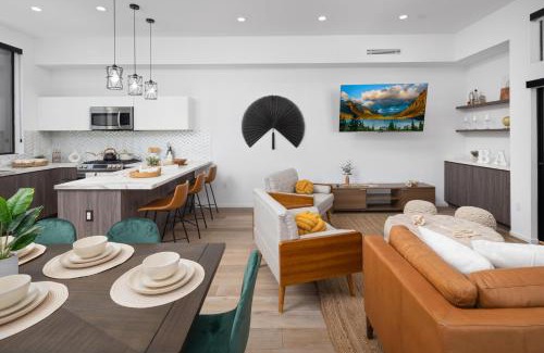 Hollywood House | Modern Hollywood Charm