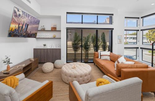 Hollywood House | Modern Hollywood Charm