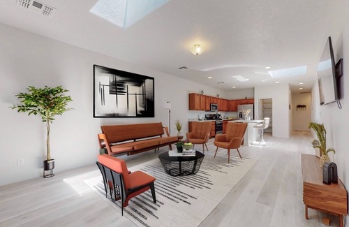 Mesa Del Sol Innovation Park House | Modern Home 3BR Next to Netflix, Airport, Casino