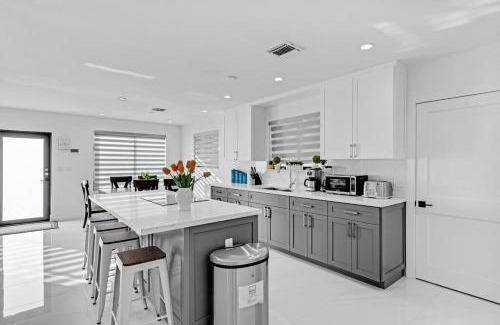 North Miami Beach Villa | Modern Home, Heated Pool Hot-Tub, 12min to Ocean