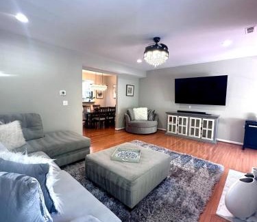 Sterling Apartment | Modern Home in Sterling