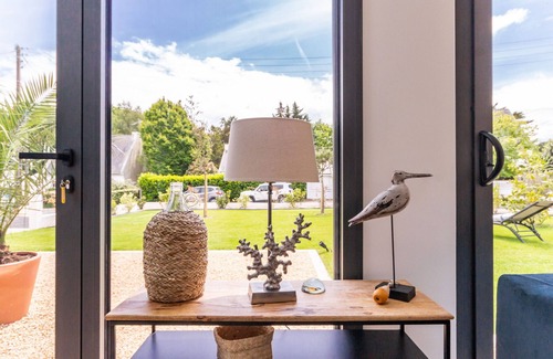 Mesquer Cottage | Modern Home Near Beach, Private Garden, Terrace, BBQ, Bikes, WiFi - 3BR, 3BA Sleeps 6