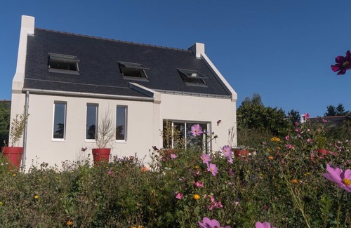 Le Palais House | Modern Home: Near Town & Beach, Sea Views, Pets OK