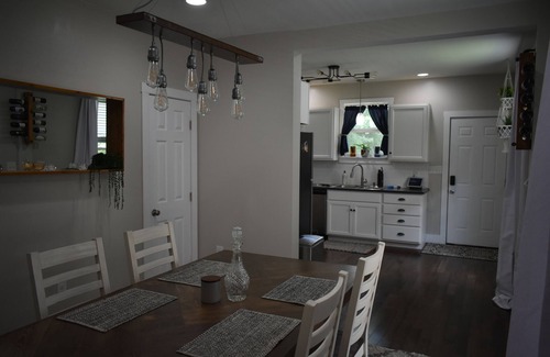 Roselawn Finance House | Modern Home w/Large Fire Pit