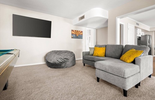Upland Hills House | Modern Home w/Pool & Spa | Sleeps 10