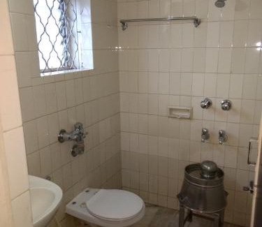 Sheshadripuram Hotel | Modern Hotel